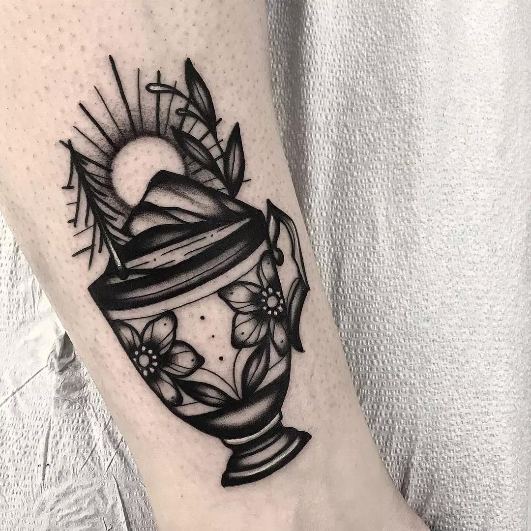 黑灰oldschool纹身作品